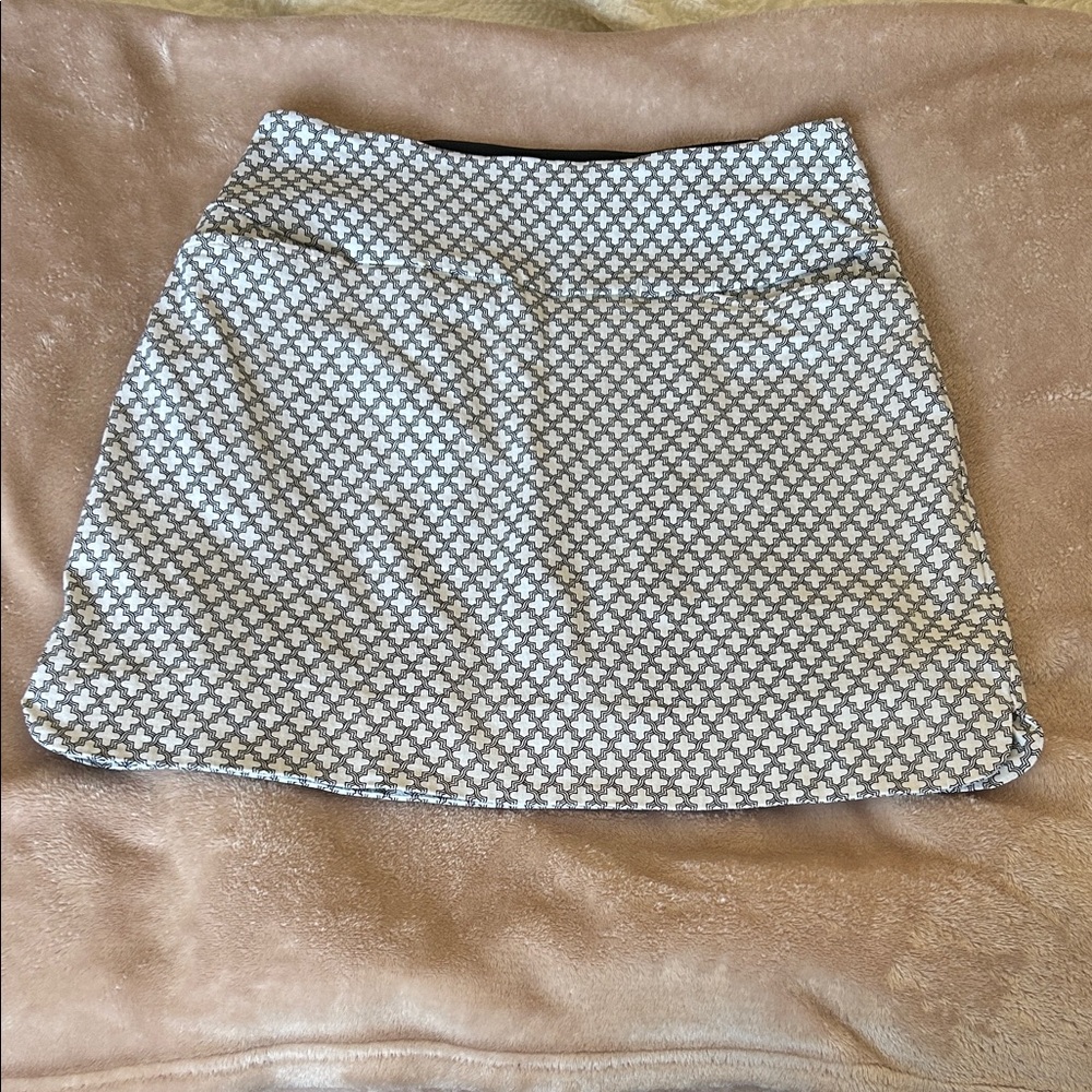 Elegant Black and White Patterned Women's Skort